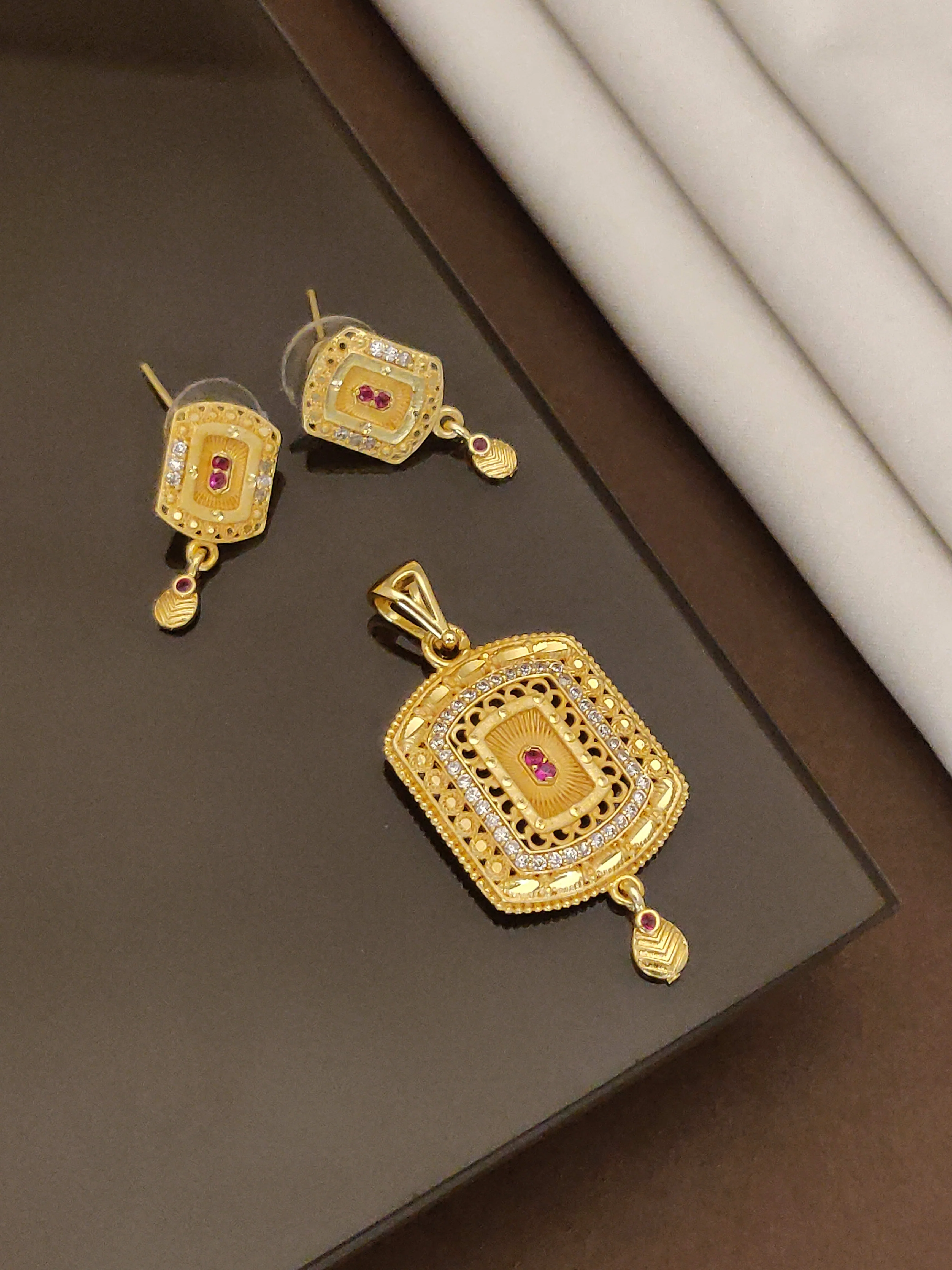 Pendant